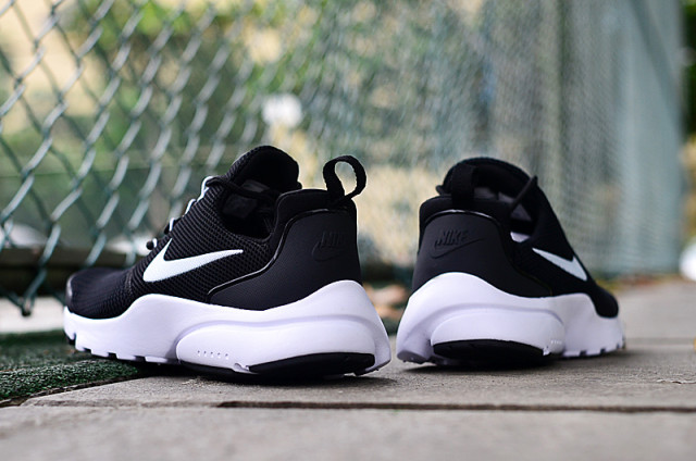 nike presto fly black and white