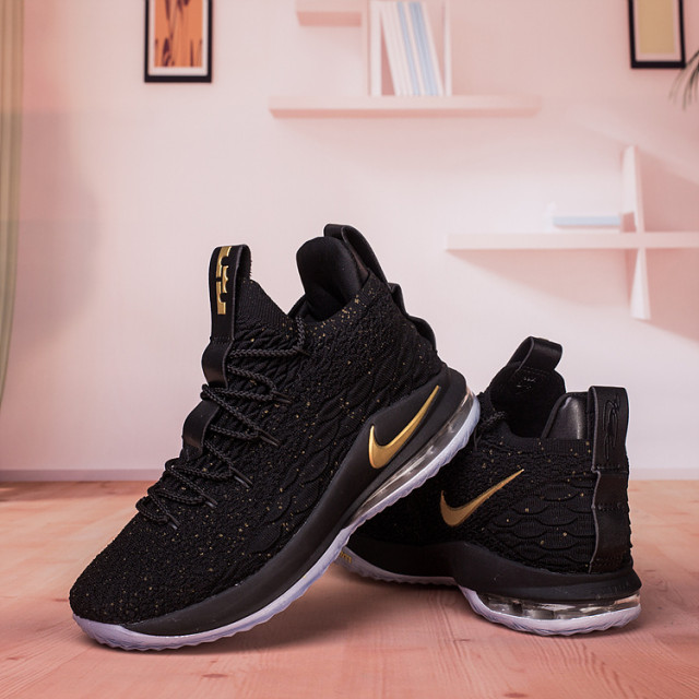 lebron james 15 shoes black and gold