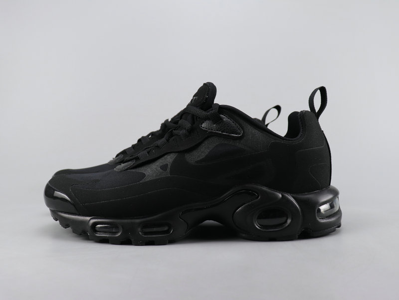 all black nike tn mens