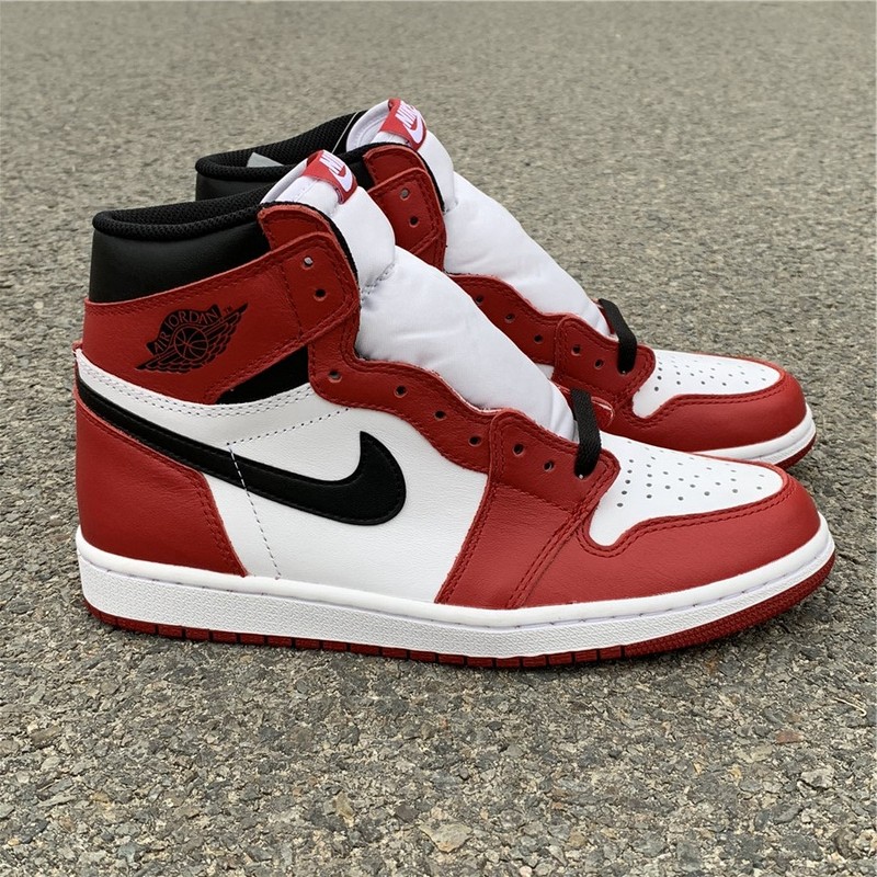 Air Jordan 1 Retro Chicago (2015) White/BlackVarsity Red