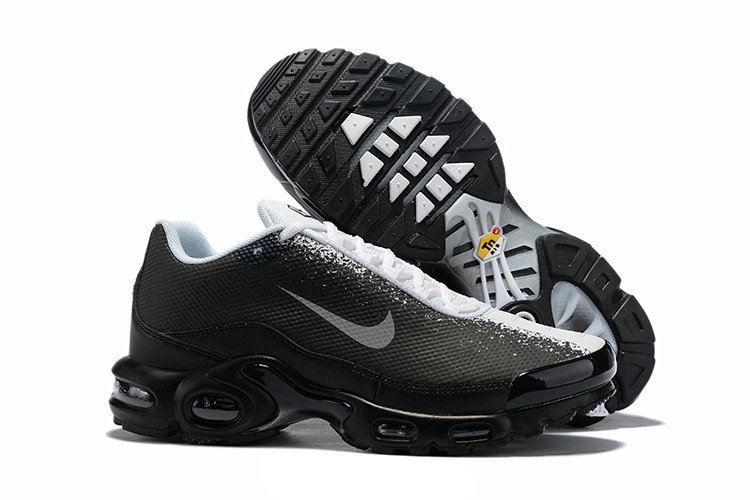 nike tn black silver